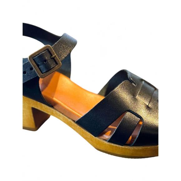 NEW BTU BY BERTUCHI women's tiana wooden platform sandal in black - Picture 2 of 2